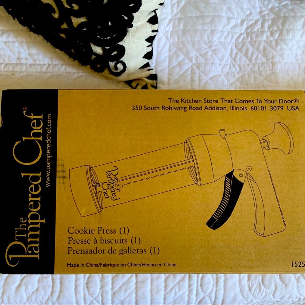 Pampered chef cookie press